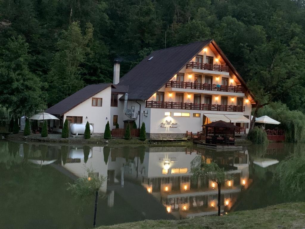 Guest House Lacul Linistit Moneasa Zewnętrze zdjęcie